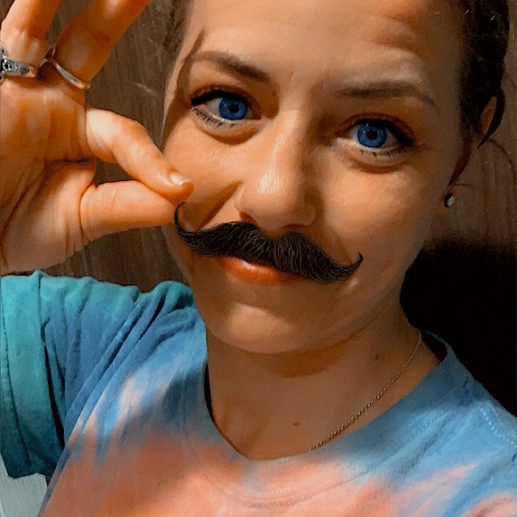 Meet your Posher, Megan - Picture 5 of 11
